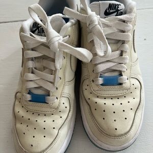 Women’s Nike Air Force 1, color change pastel size 6